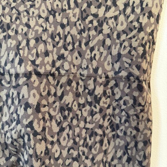 Spanx Women’s Leopard Print Leggings Size L - Picture 3 of 4